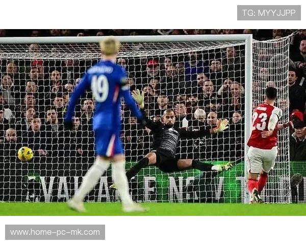 切尔西门将夜训：新援扑救动作与诺伊尔风格比肩