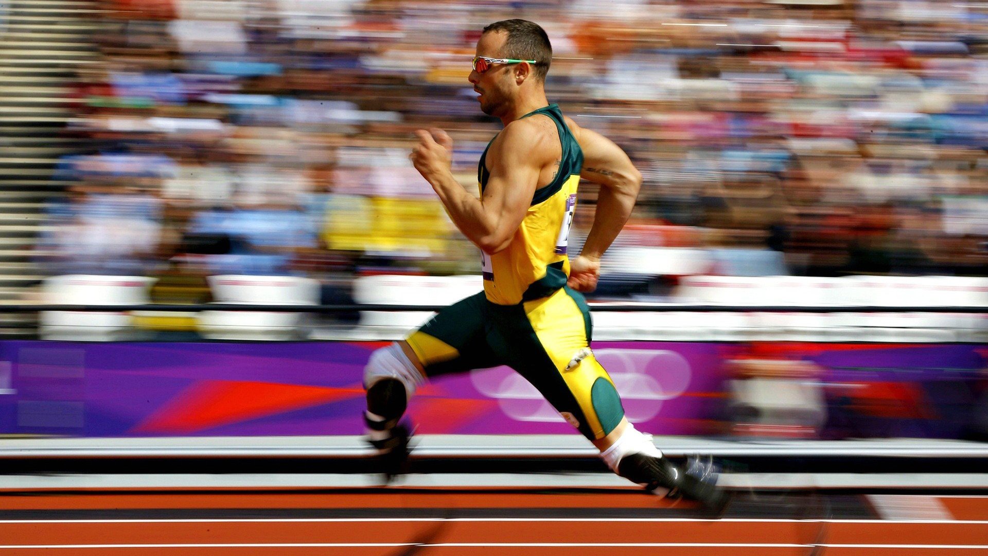 湖人主帅称赞浓眉篮下威慑力十足，湖人队浓眉是谁